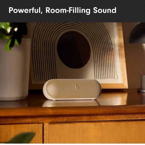 Beats by Dre Portable Speaker - Gold - Picture 2 of 10